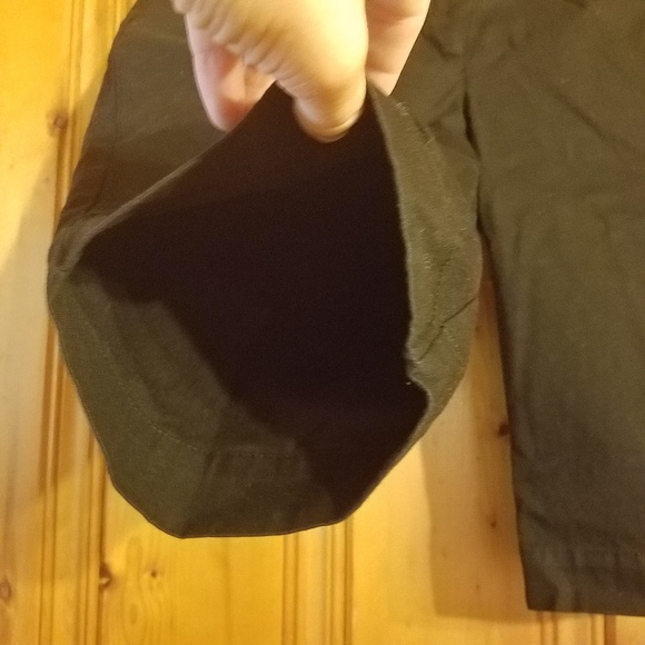 CAbi Black Bermuda Shorts Size 2 - Picture 6 of 6